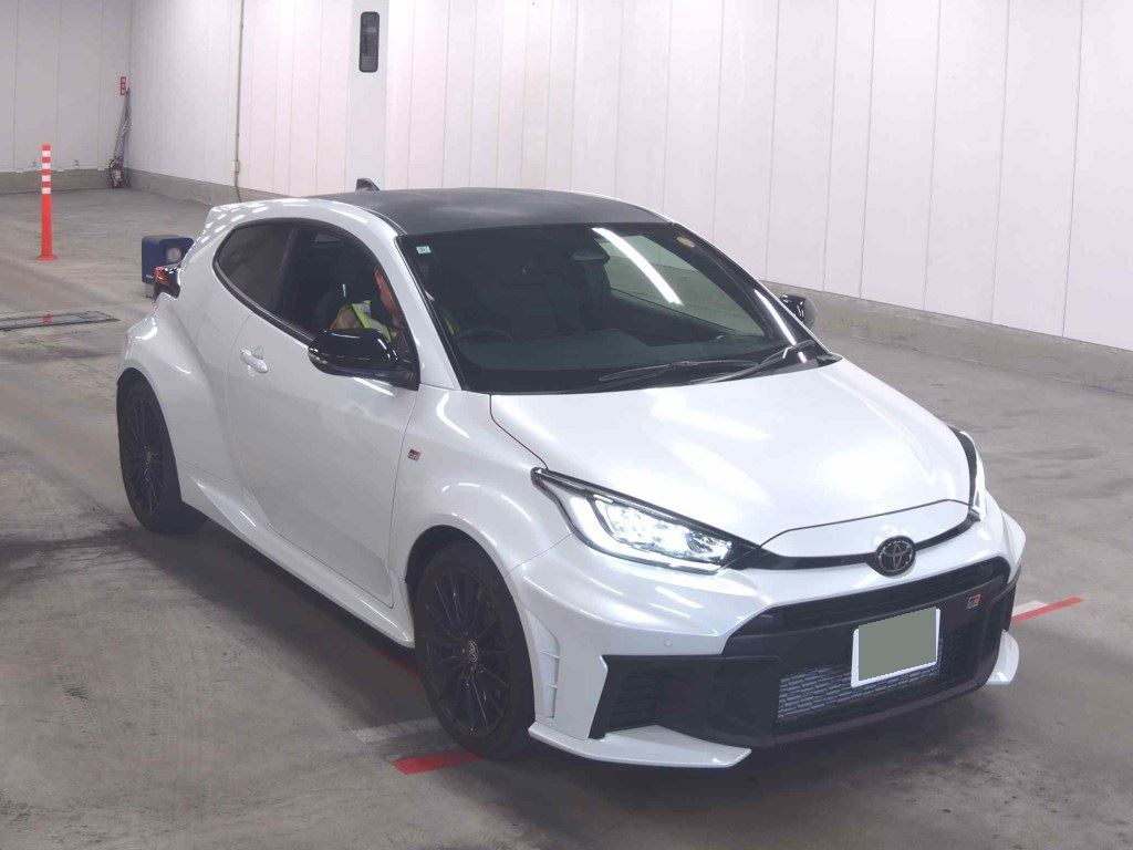 2024 TOYOTA GR YARIS RZ