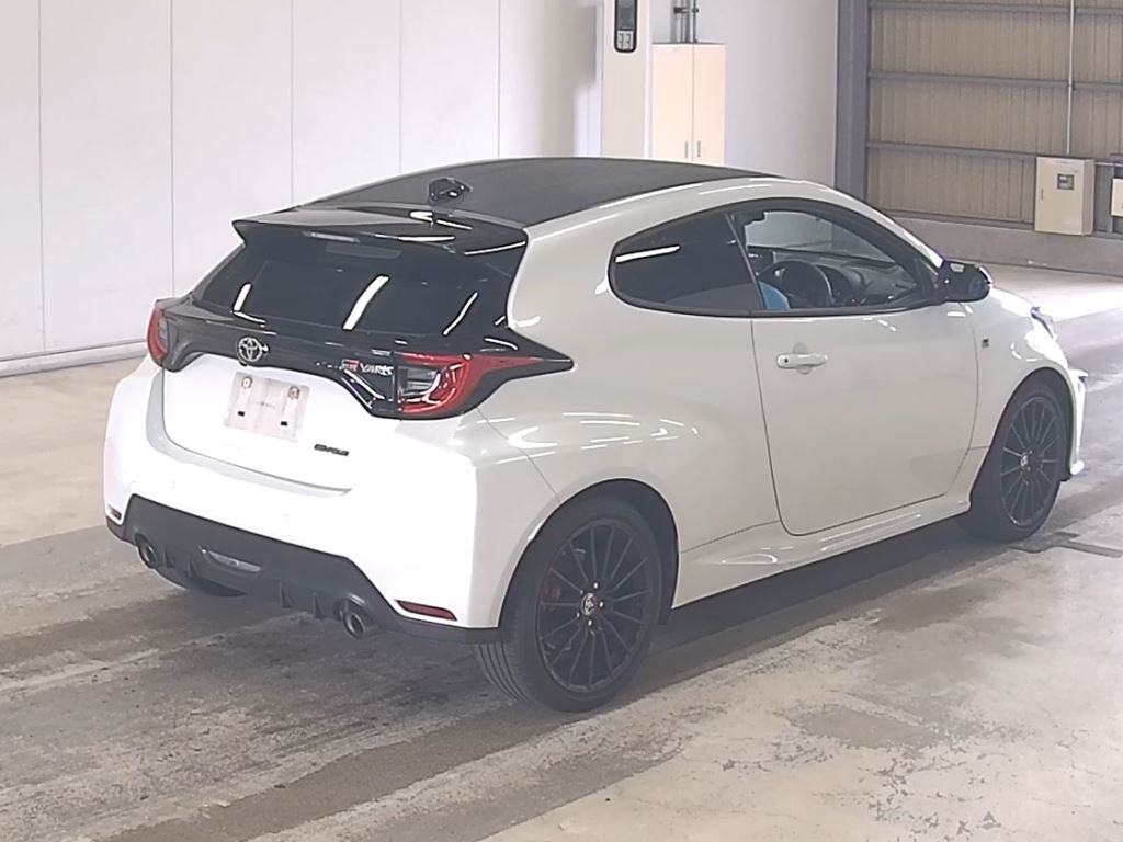 2021 TOYOTA GR YARIS RZ photo 5