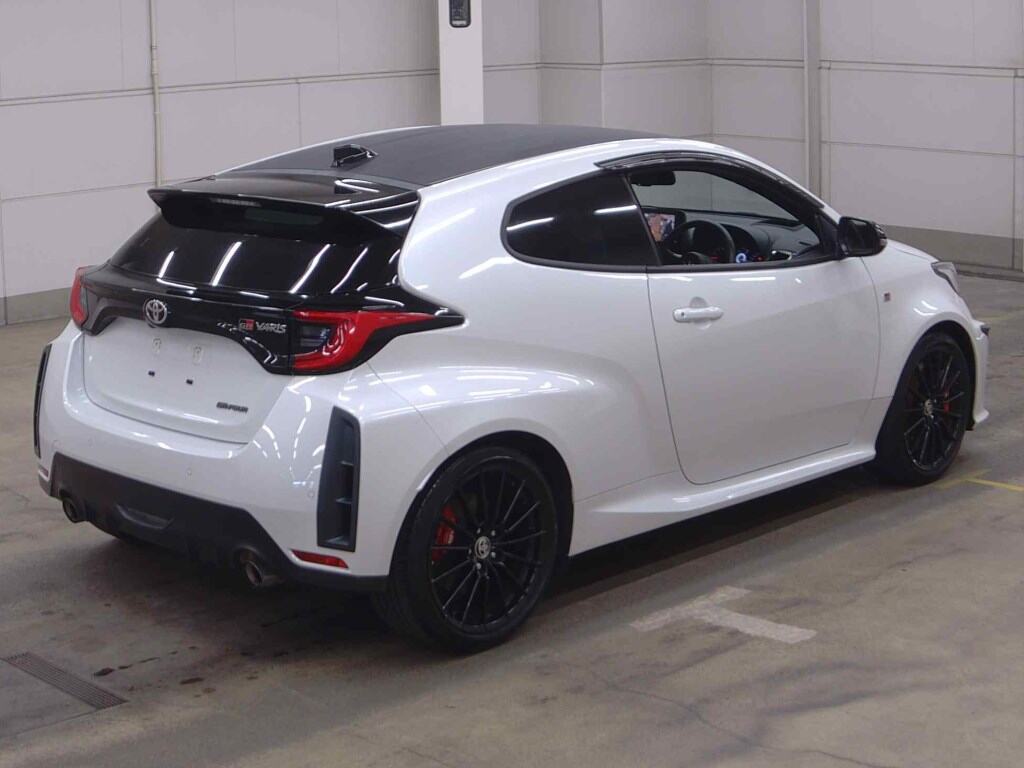 2021 TOYOTA GR YARIS RZ photo 5