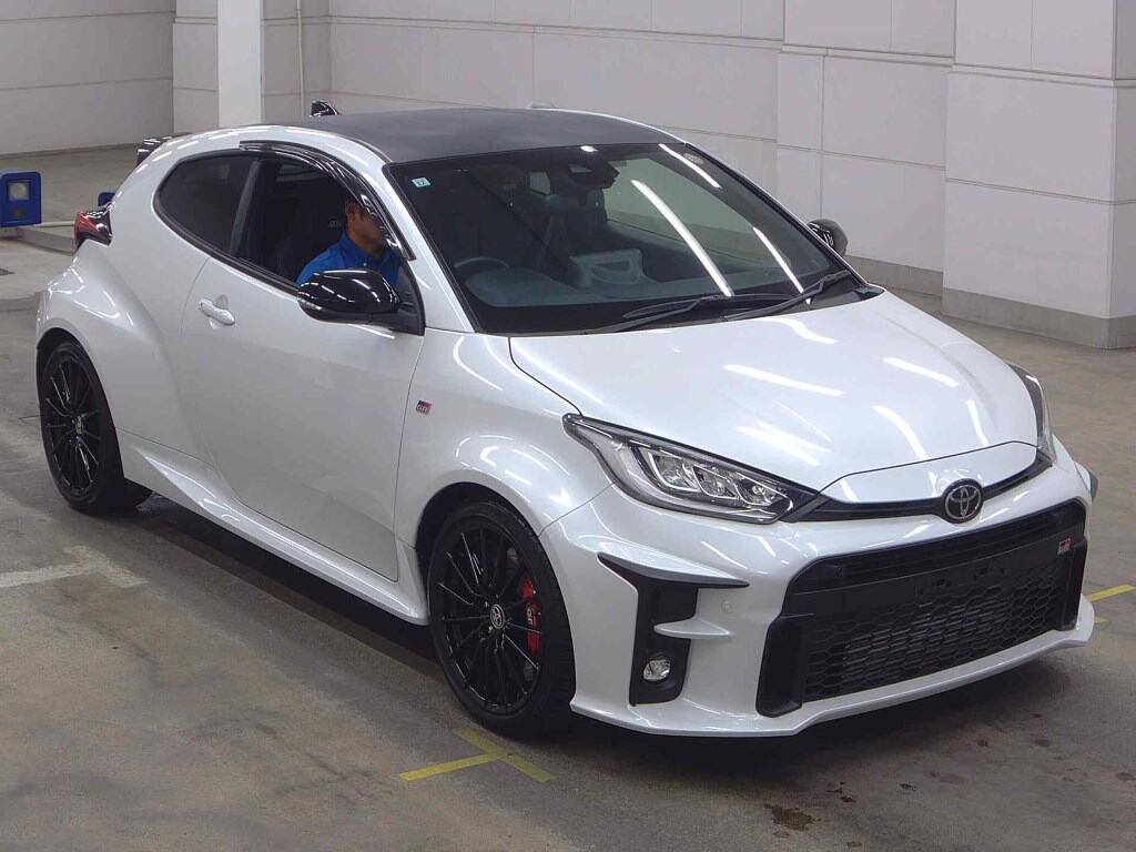 2021 TOYOTA GR YARIS RZ