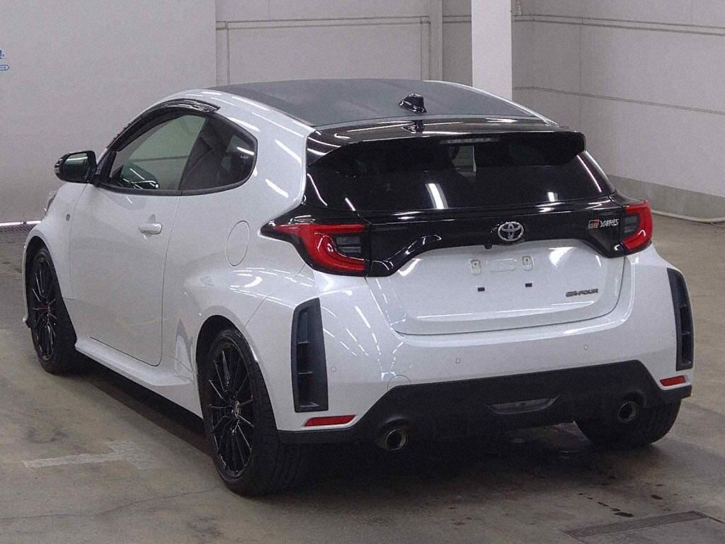 2021 TOYOTA GR YARIS RZ photo 2