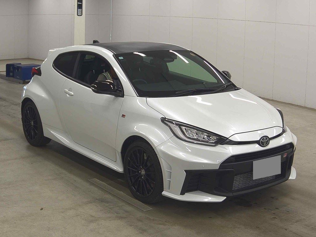 2025 TOYOTA GR YARIS RZ