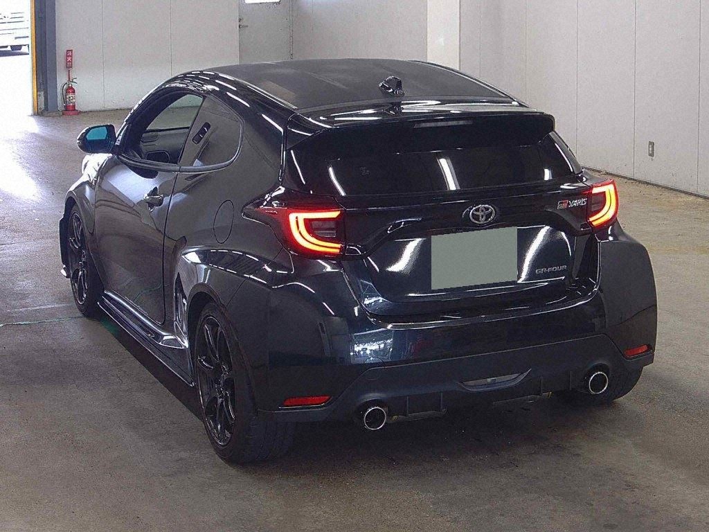 2023 TOYOTA GR YARIS RZ photo 2