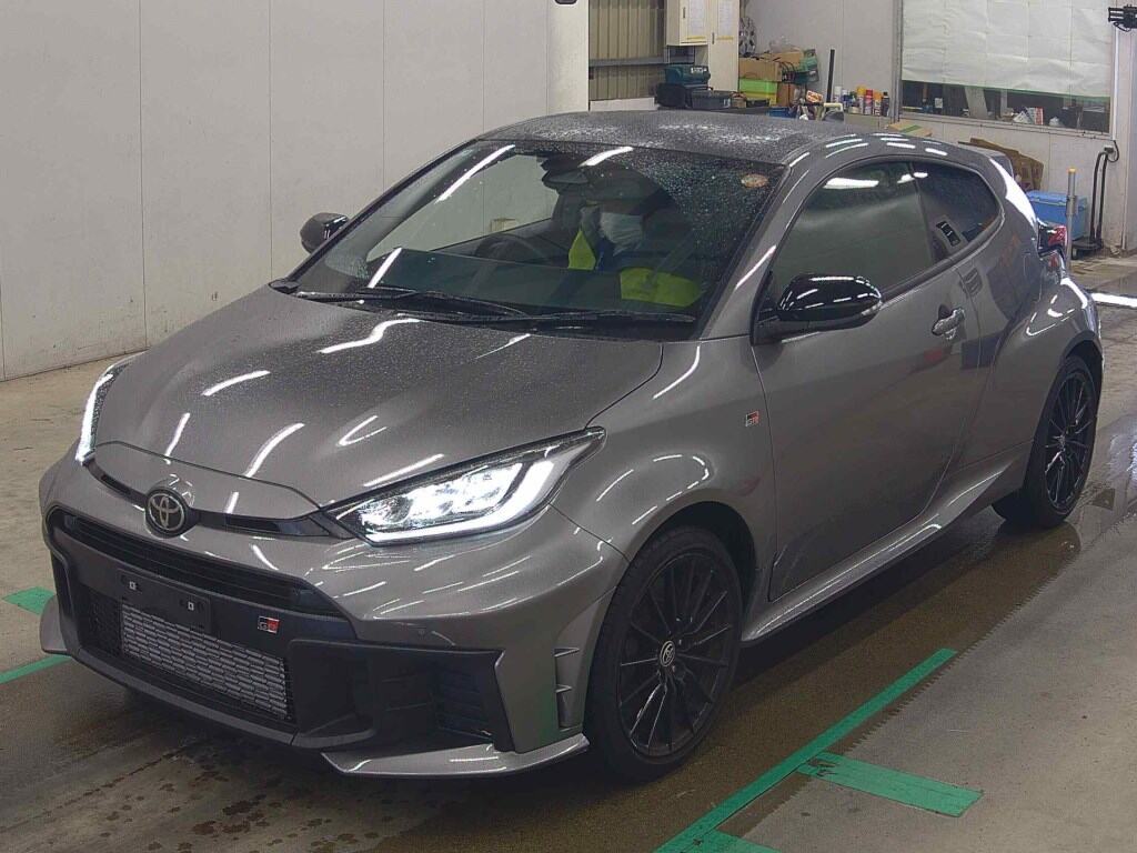 2025 TOYOTA GR YARIS RZ photo 4