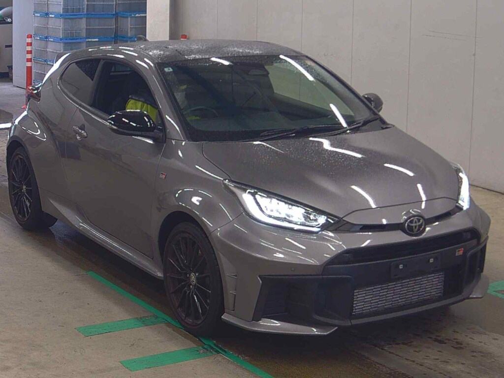 2025 TOYOTA GR YARIS RZ