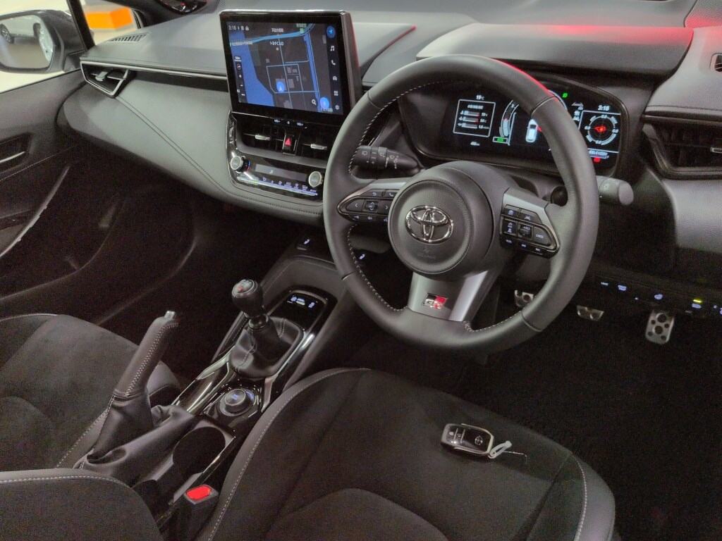 2023 TOYOTA GR COROLLA RZ photo 3