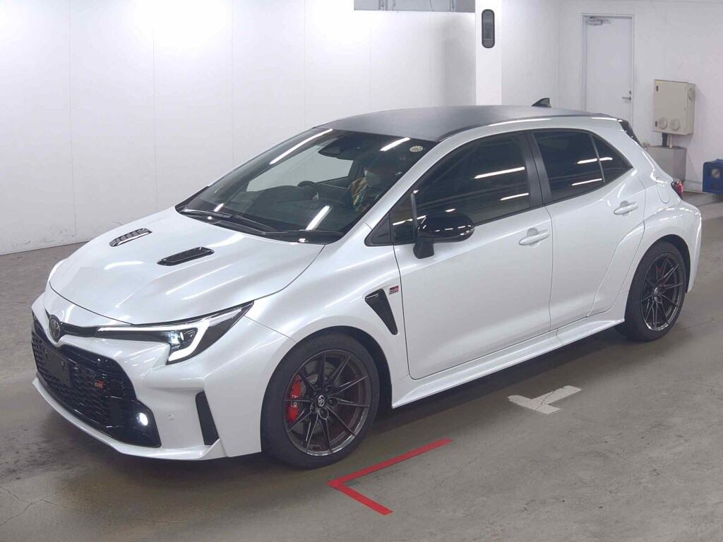 2023 TOYOTA GR COROLLA RZ photo 4
