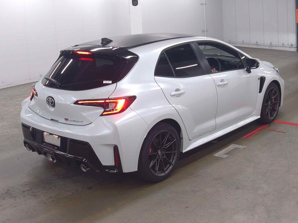2023 TOYOTA GR COROLLA RZ photo 5