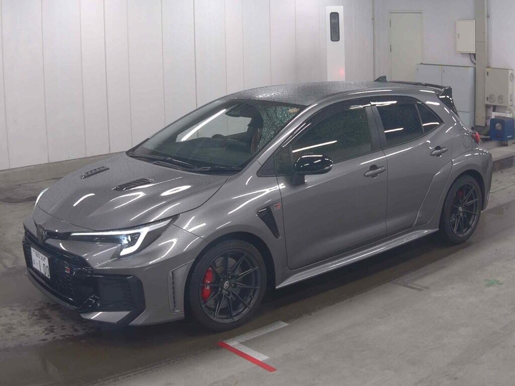 2025 TOYOTA GR COROLLA RZ photo 4