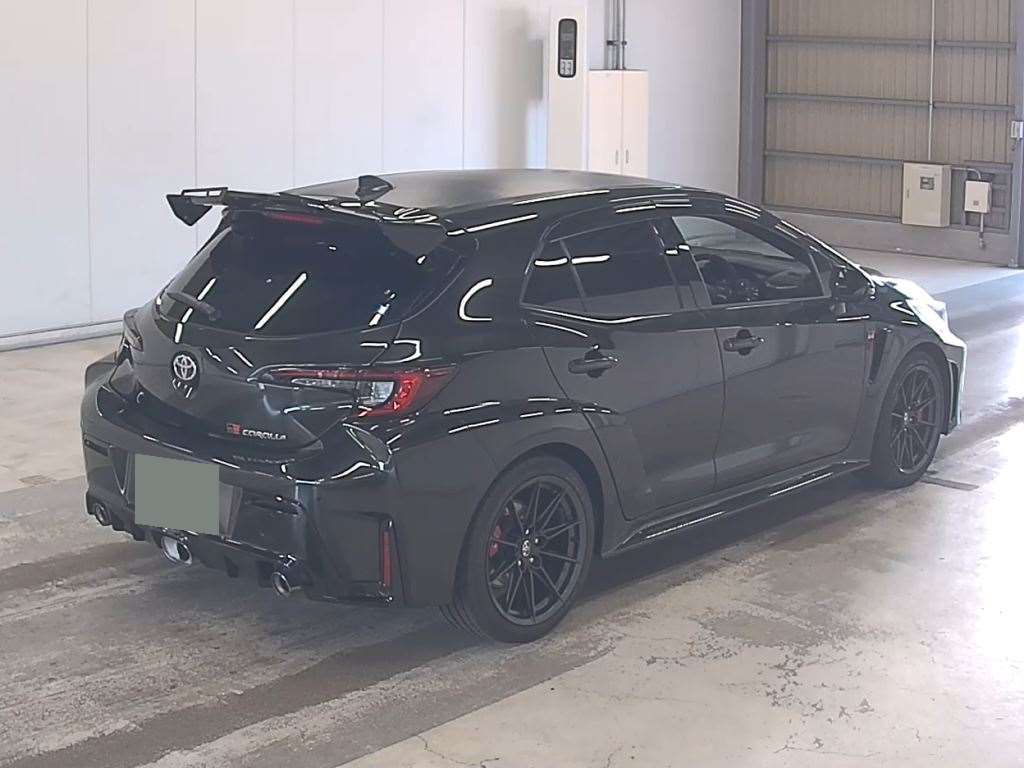 2025 TOYOTA GR COROLLA RZ photo 5