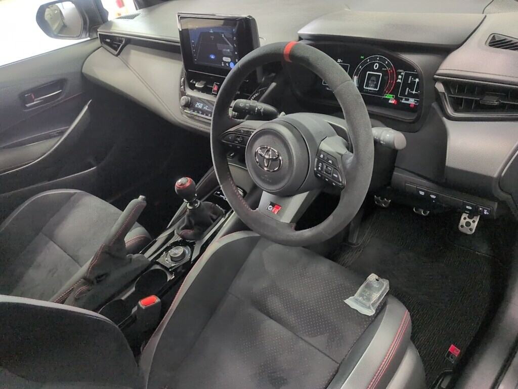2025 TOYOTA GR COROLLA RZ photo 3