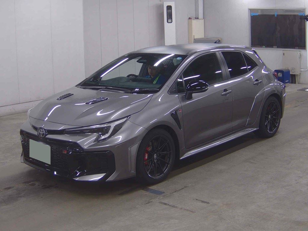 2025 TOYOTA GR COROLLA RZ photo 4
