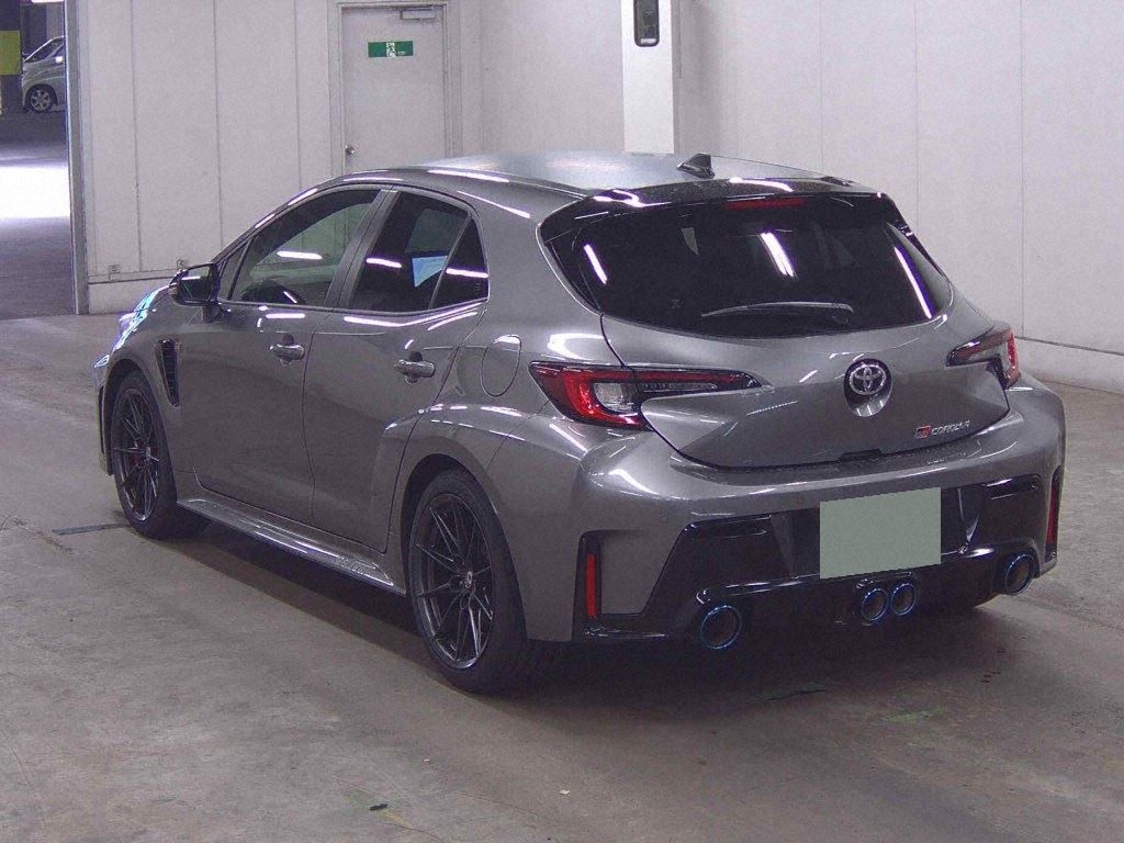 2025 TOYOTA GR COROLLA RZ photo 2