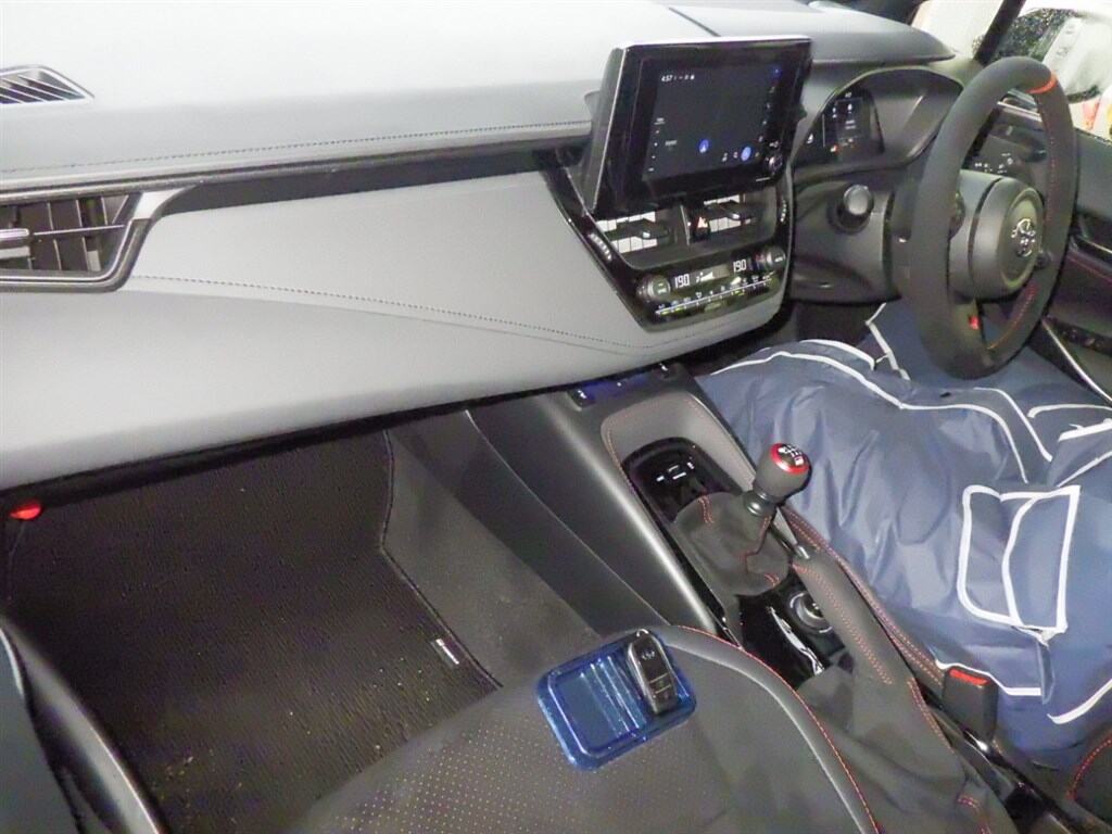 2025 TOYOTA GR COROLLA RZｽﾎﾟ-ﾂPKG photo 3