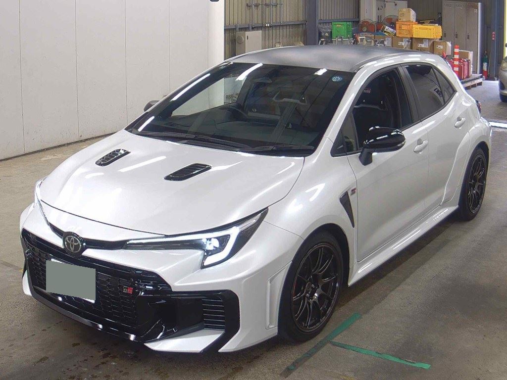 2025 TOYOTA GR COROLLA RZ photo 4