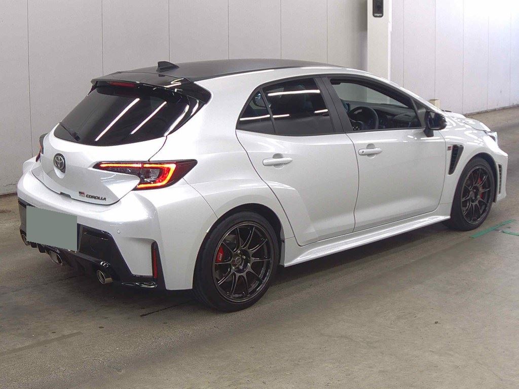 2025 TOYOTA GR COROLLA RZ photo 5