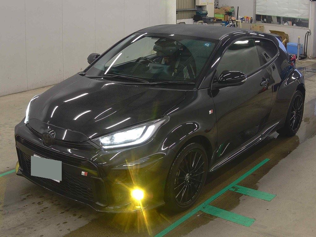 2023 TOYOTA GR YARIS RS photo 4