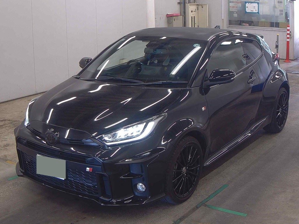2023 TOYOTA GR YARIS RS photo 4