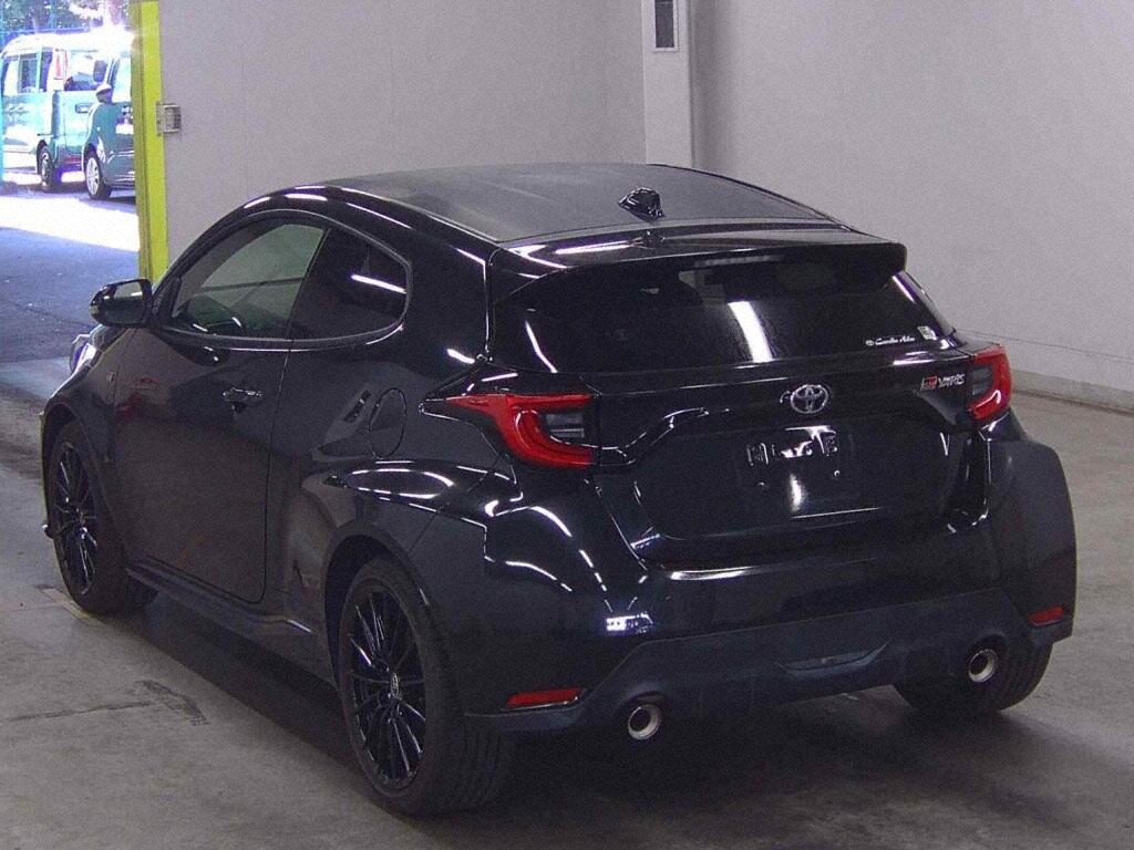 2022 TOYOTA GR YARIS RS photo 4