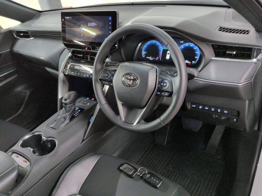 2025 TOYOTA HARRIER G photo 3