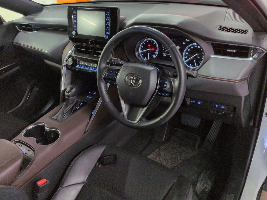 2021 TOYOTA HARRIER G LEATHER PACKAGE photo 3
