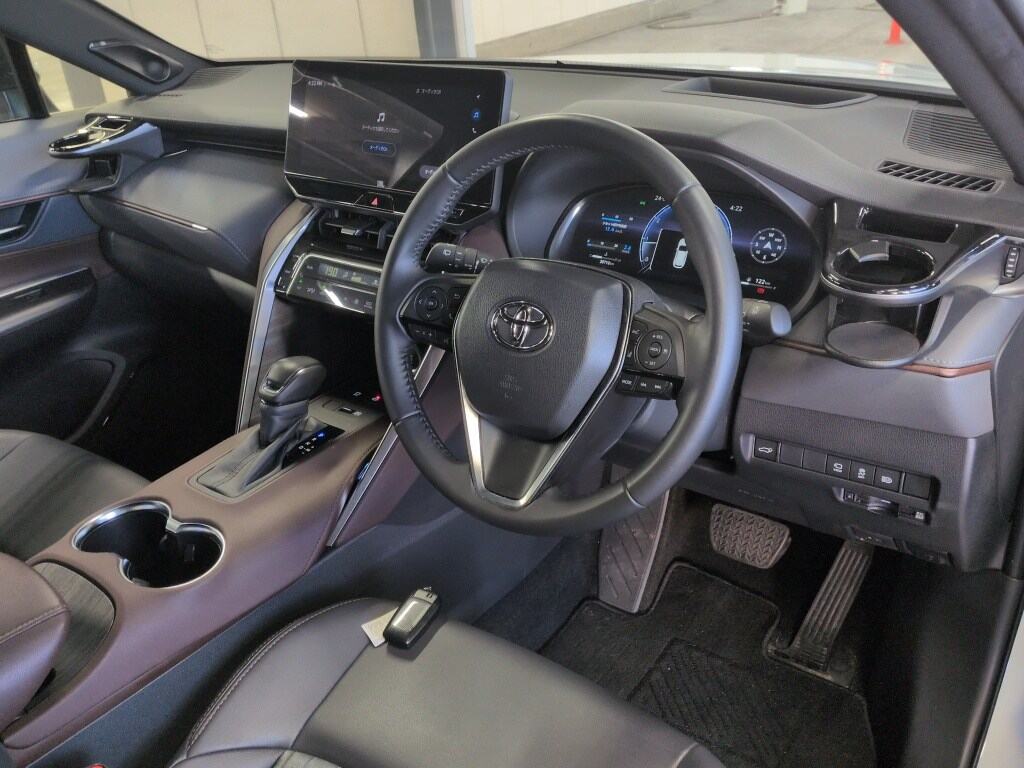 2025 TOYOTA HARRIER Z photo 3