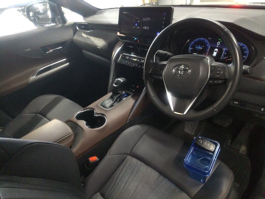 2024 TOYOTA HARRIER G photo 3