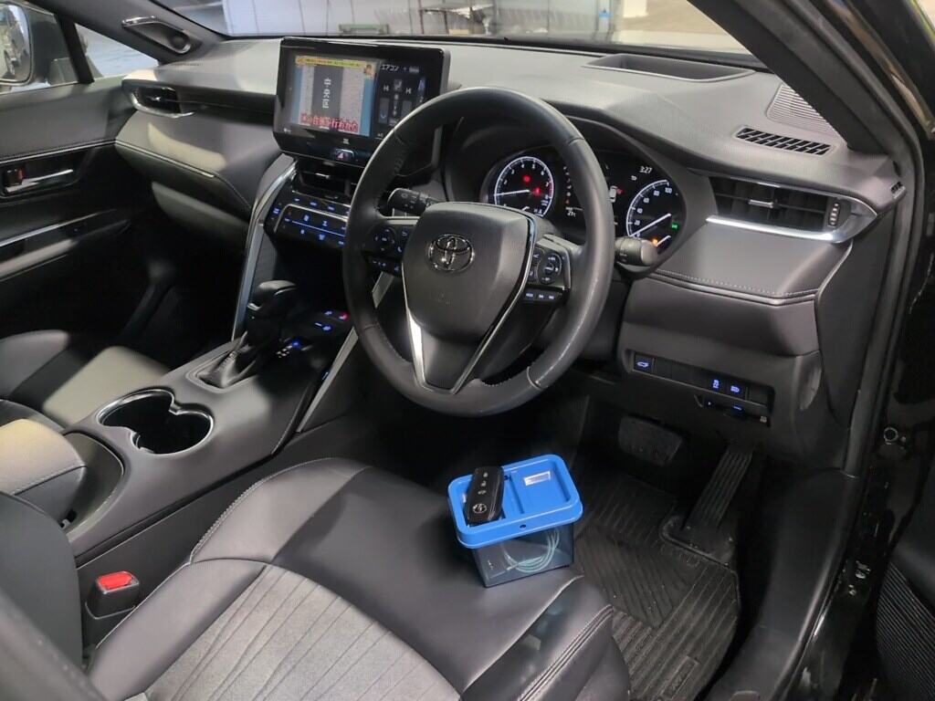 2021 TOYOTA HARRIER Z photo 3