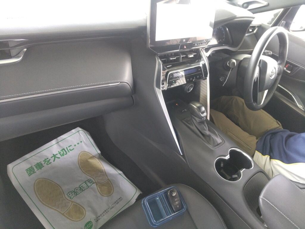 2024 TOYOTA HARRIER Z photo 3