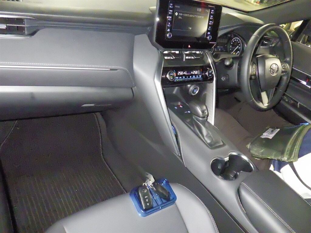 2022 TOYOTA HARRIER G photo 3