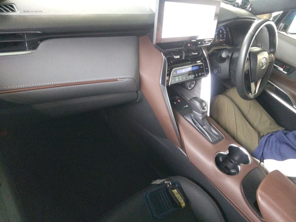 2024 TOYOTA HARRIER G photo 3