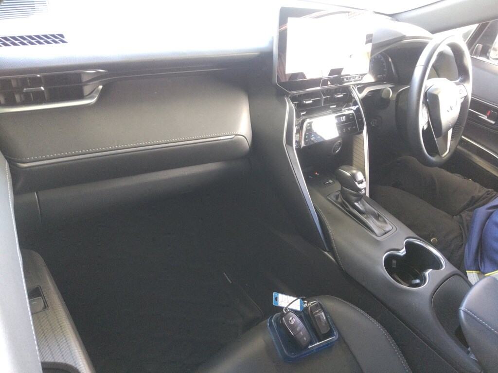 2024 TOYOTA HARRIER G photo 3