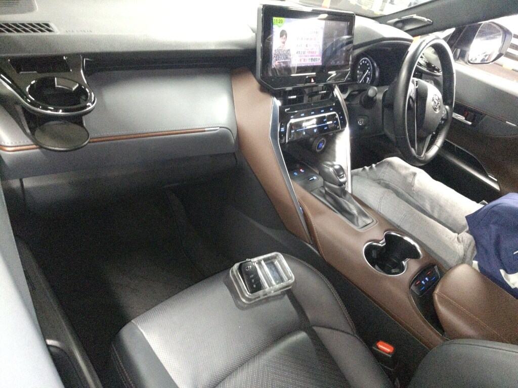 2021 TOYOTA HARRIER Z LEATHER PACKAGE photo 3