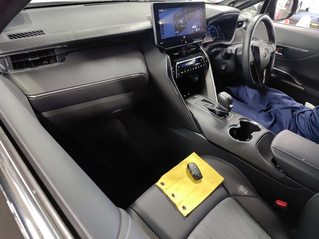 2023 TOYOTA HARRIER Z photo 3