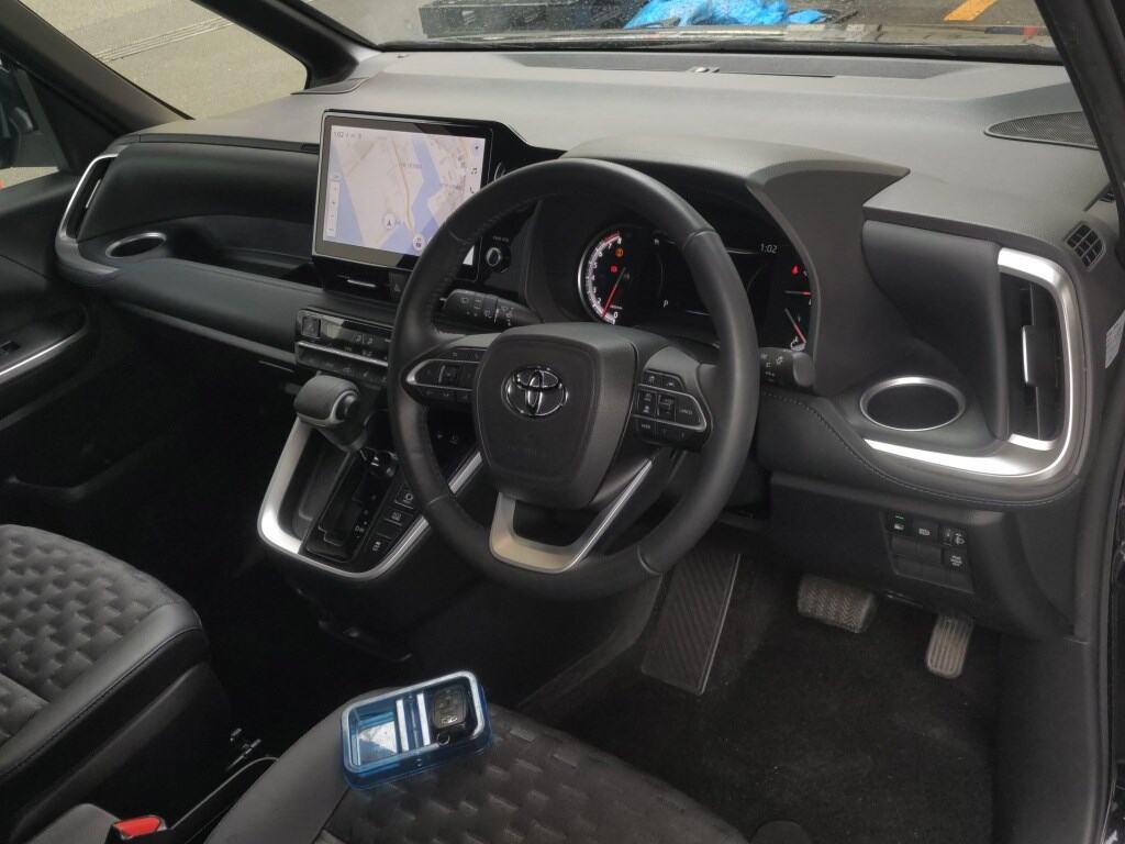 2024 TOYOTA VOXY S-Z photo 3