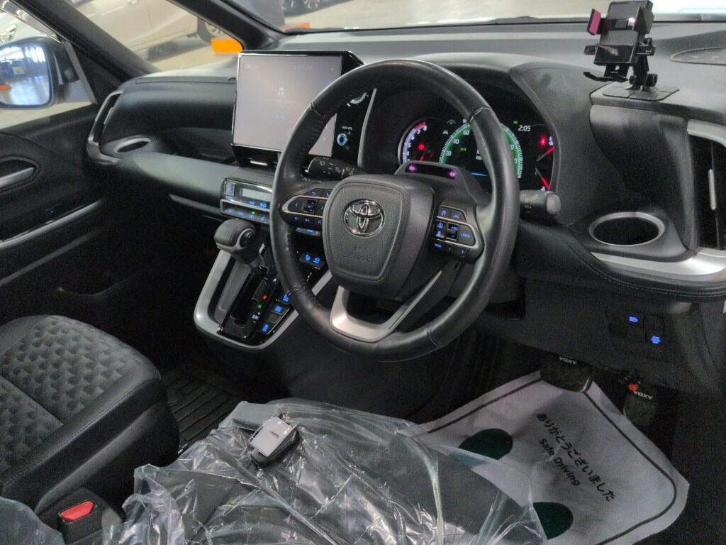 2022 TOYOTA VOXY S-Z photo 3