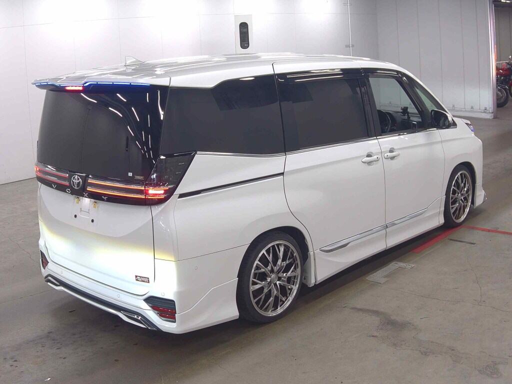 2022 TOYOTA VOXY S-Z photo 5
