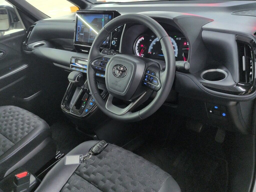 2024 TOYOTA VOXY S-Z photo 3