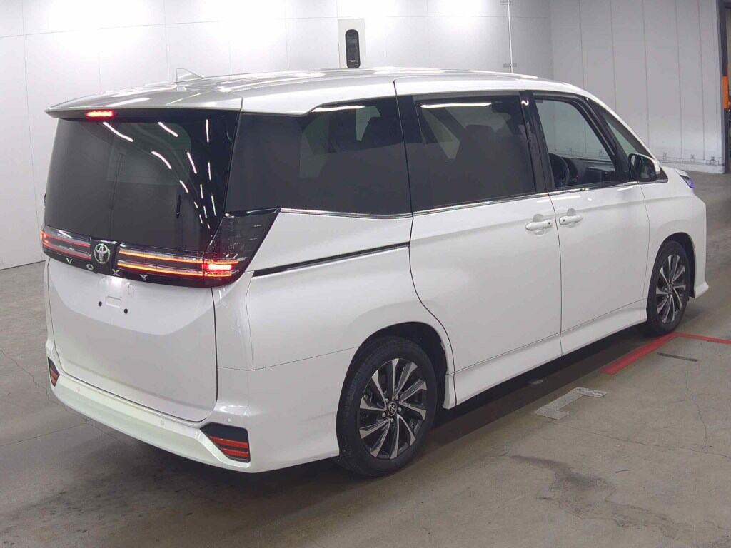 2024 TOYOTA VOXY S-Z photo 5