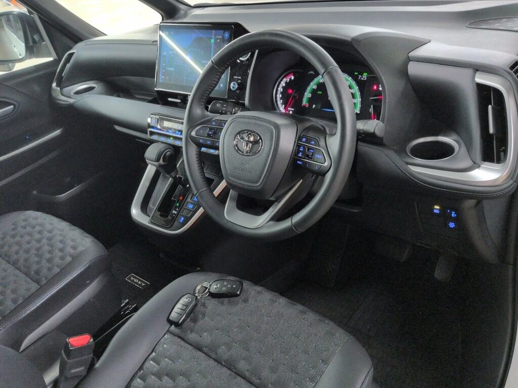 2024 TOYOTA VOXY S-Z photo 5