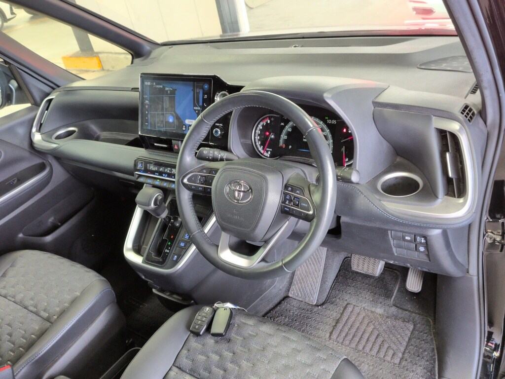 2022 TOYOTA VOXY S-Z photo 3