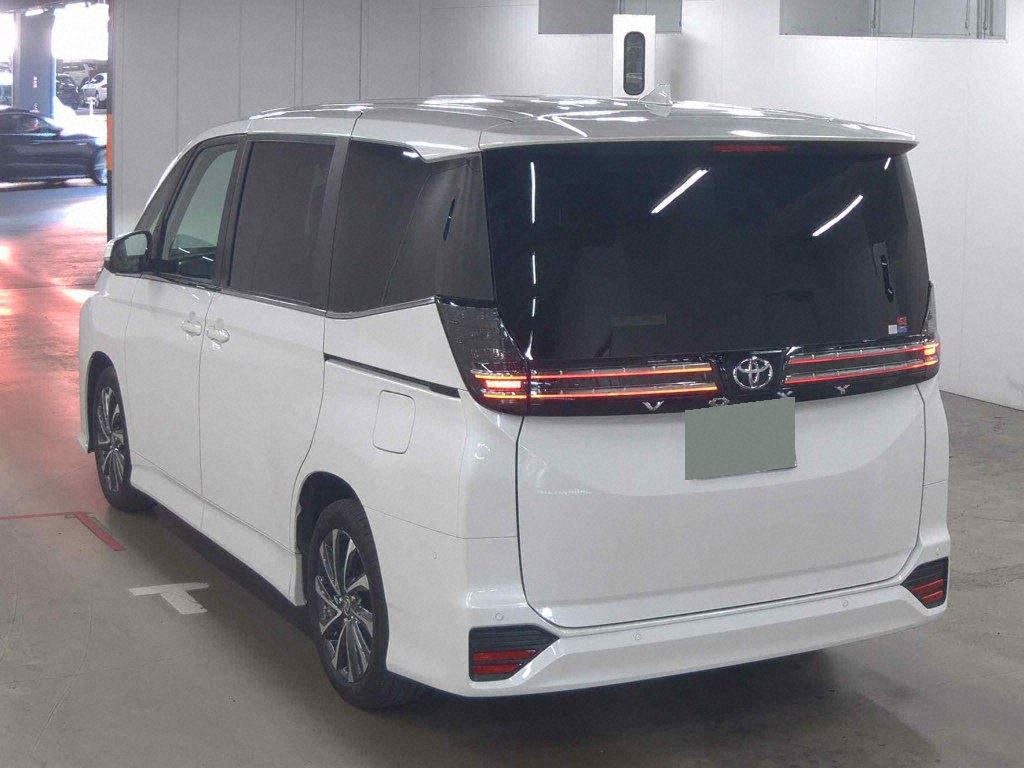 2024 TOYOTA VOXY S-Z photo 2