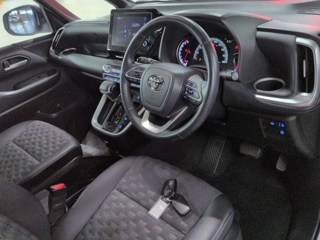 2022 TOYOTA VOXY S-Z photo 5