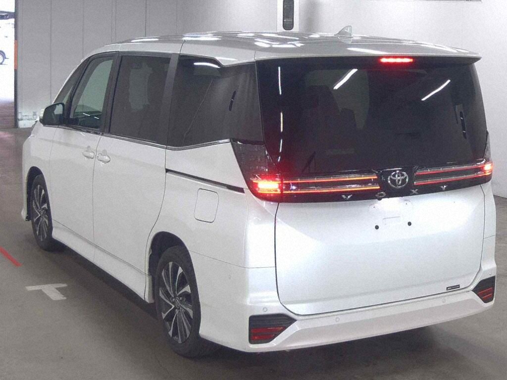 2022 TOYOTA VOXY S-Z photo 4