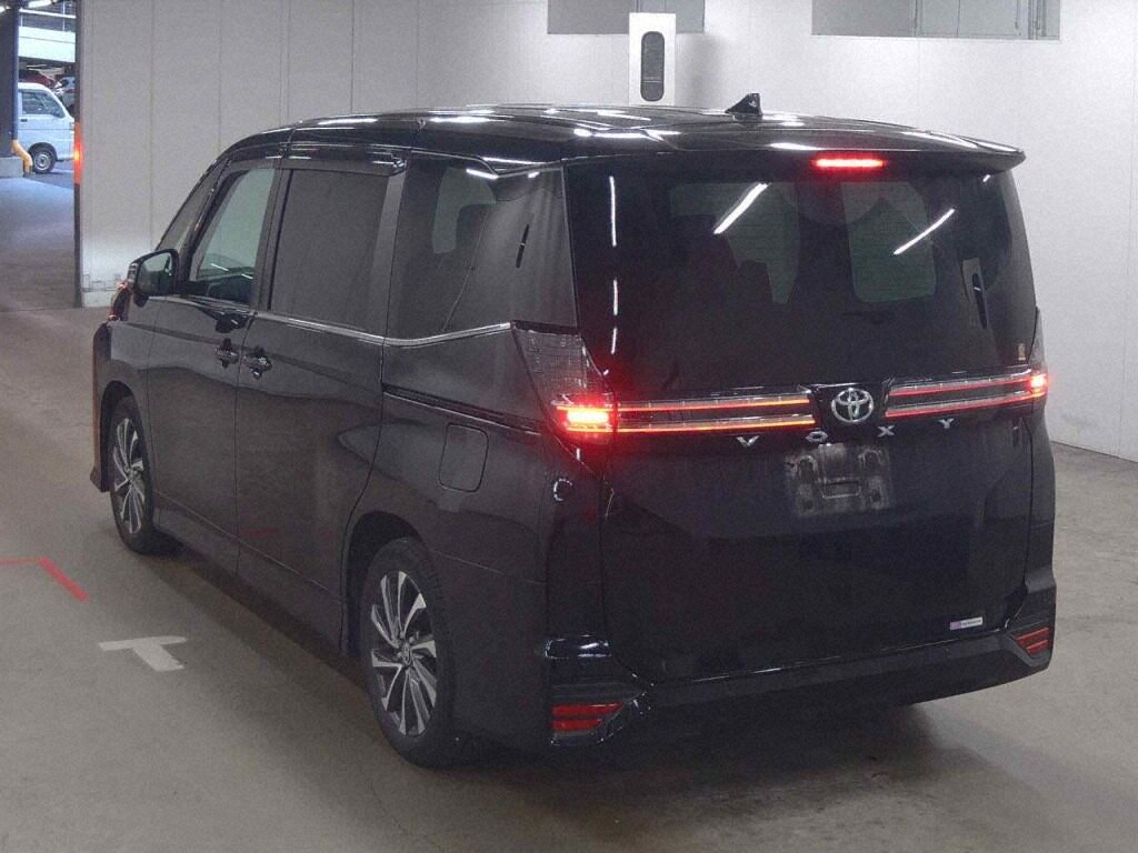2023 TOYOTA VOXY S-Z photo 2