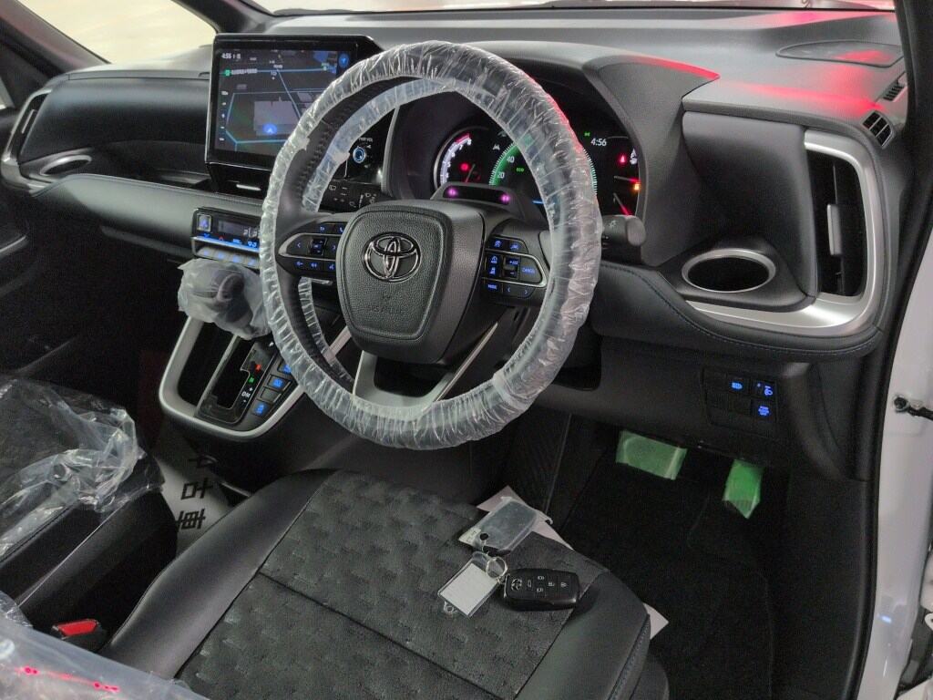 2024 TOYOTA VOXY S-Z photo 3