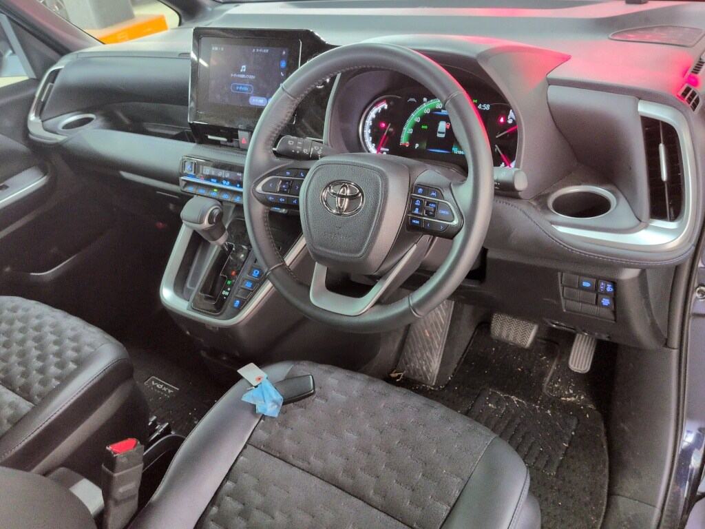 2024 TOYOTA VOXY S-Z photo 3