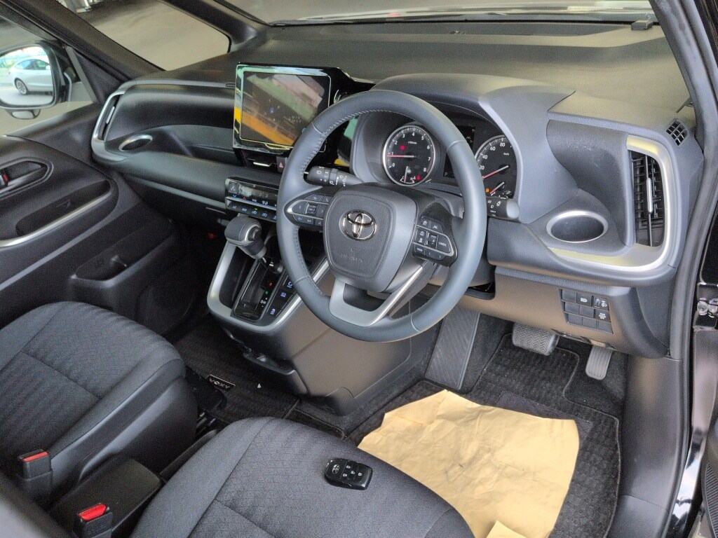 2024 TOYOTA VOXY S-G photo 3