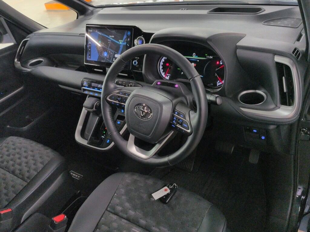 2023 TOYOTA VOXY S-Z photo 3