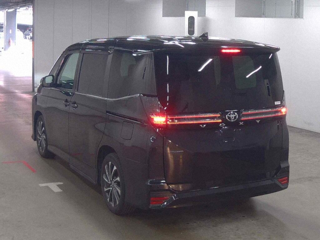 2023 TOYOTA VOXY S-Z photo 2